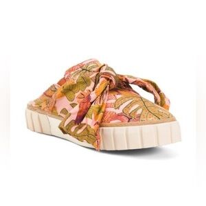 Farm Rio Sneaker slide Summer Dream flower Mule Sneaker, Women’s‎ Size 9.5